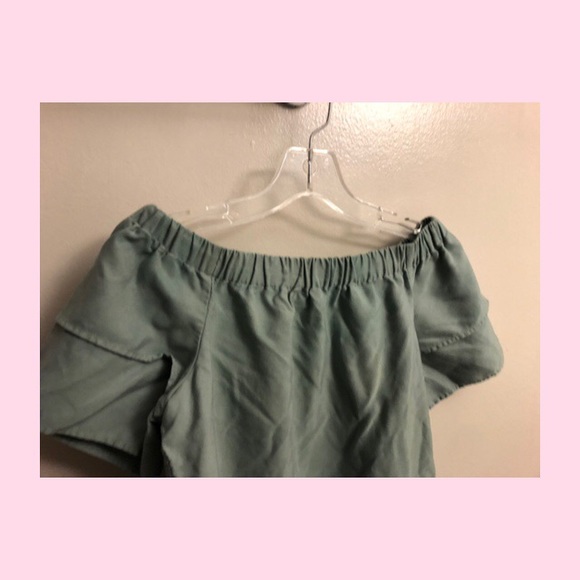 Shoulderless blouse 🖤 - Picture 2 of 2